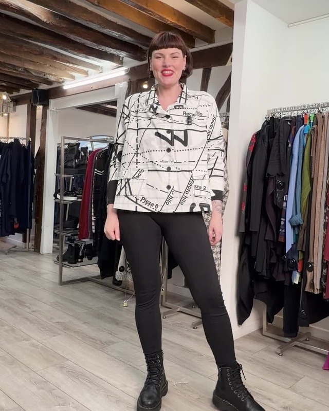 Le Look du jour !
ㅤ
Sélection de pièces d'exception de seconde main. Arrivages quotidiens.
Retrouvez le dépôt-vente La M