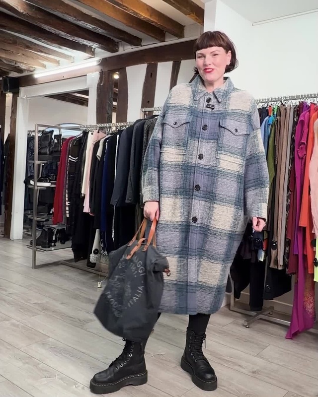 Le Look du jour !
ㅤ
Sélection de pièces d'exception de seconde main. Arrivages quotidiens.
Retrouvez le dépôt-vente La M