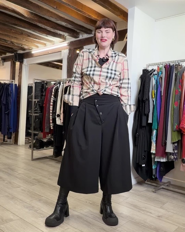 Le Look du jour !
ㅤ
Sélection de pièces d'exception de seconde main. Arrivages quotidiens.
Retrouvez le dépôt-vente La M