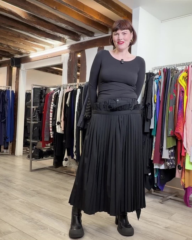 Le Look de cette fin de semaine !
ㅤ
Sélection de pièces d'exception de seconde main. Arrivages quotidiens.
Retrouvez le 